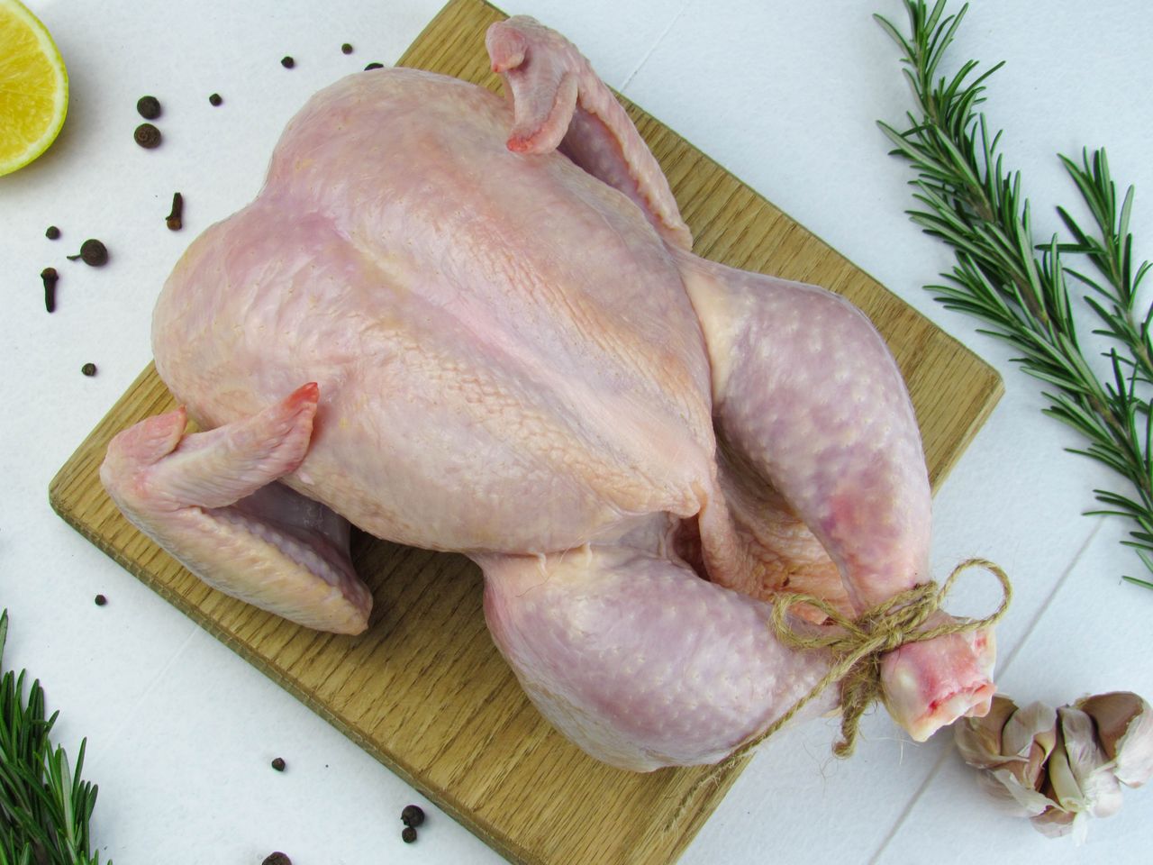 Poulet de chair frais entier
